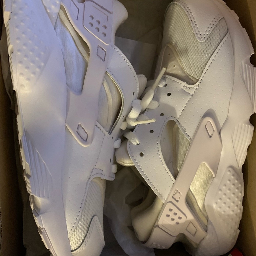 Air hurache brand new